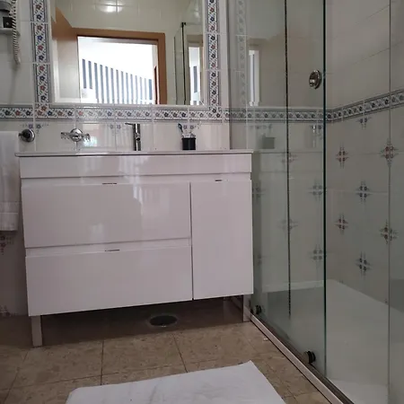 T1 Vista Mar 1311 アパート