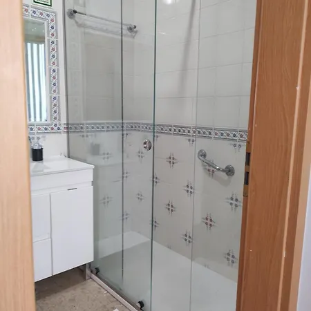 Apartamento T1 Vista Mar 1311 *