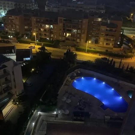 T1 Vista Mar 1311 شقة